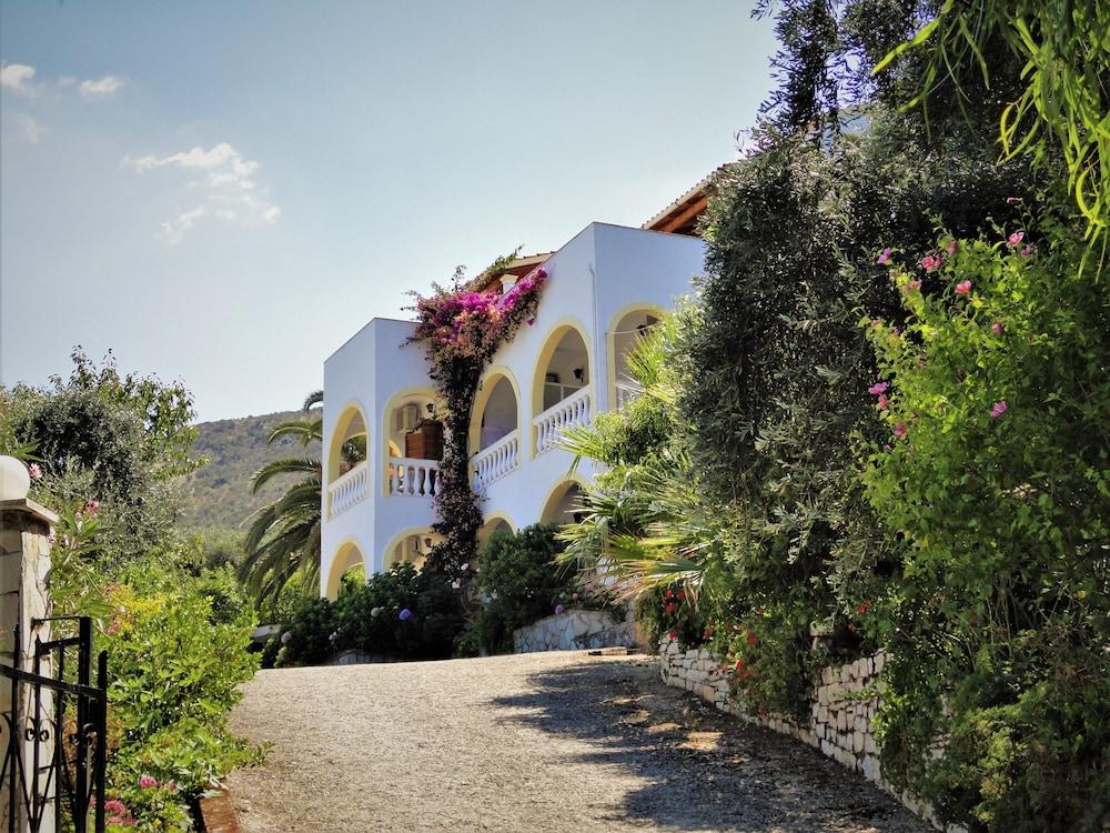 Dionysos Apartments Apraos Esterno foto