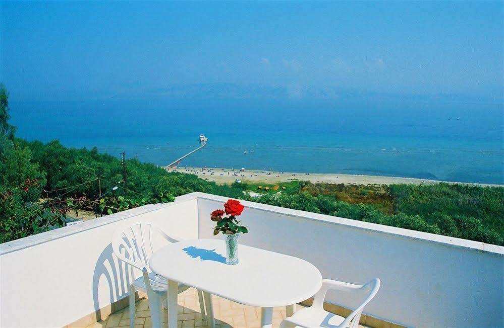 Dionysos Apartments Apraos Esterno foto